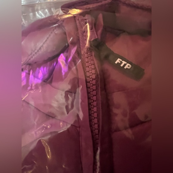 ❗️SOLD❗️☠︎︎ FTP LOGO WORLD DOMINATION QUILT PUFFER JACKET PLUM ☠︎︎ - Picture 10 of 15